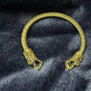 Gold Twisted Rope Bracelet with Dragon Heads